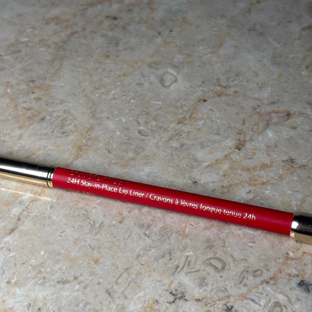 Estee Lauder Double Wear 24H Stay in Place Lip Liner‎ 018 Red Full Size